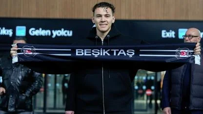 Beşiktaş’ın yeni transferi Kristjan Asllani, İstanbul’a geldi