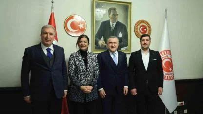 Çüngüş’e yarı olimpik yüzme havuzu