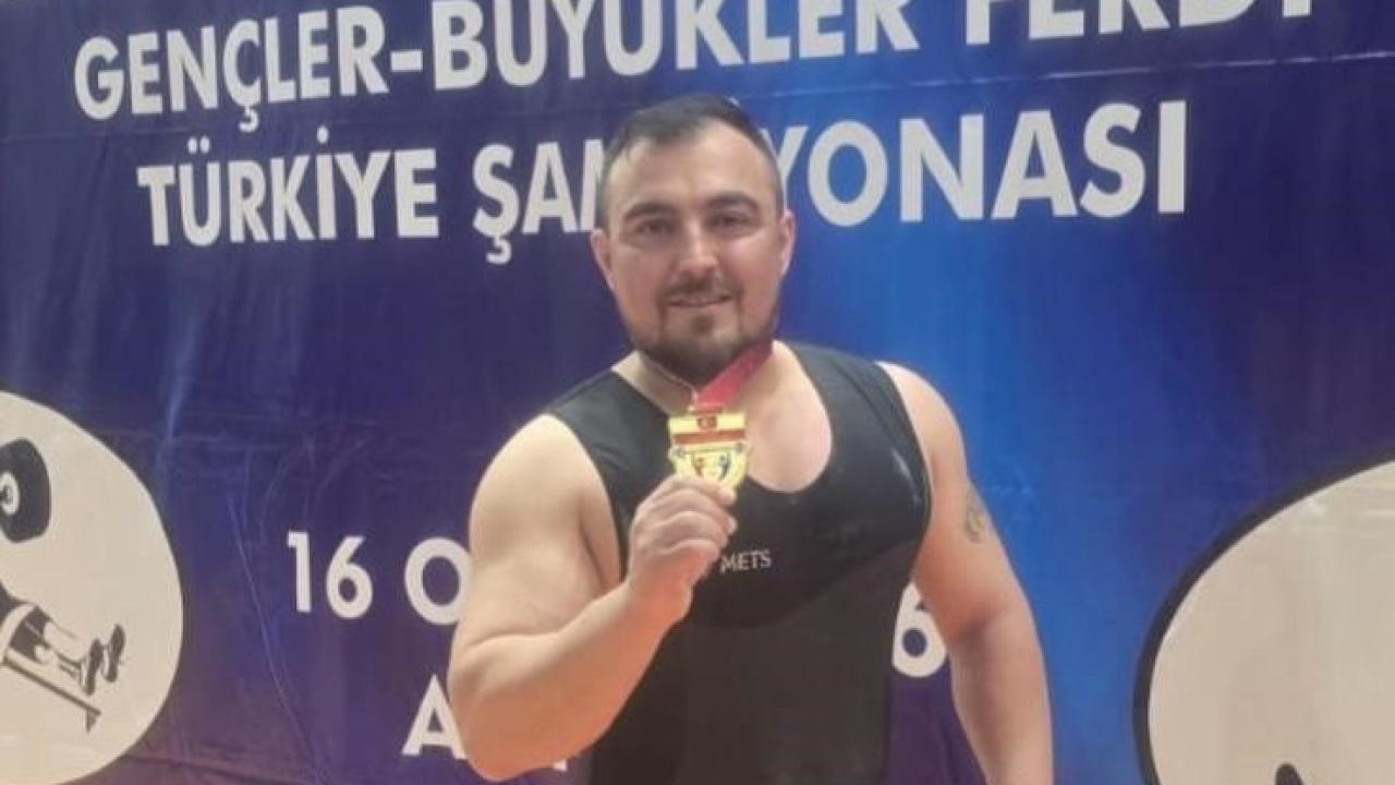 Denizlili halterci Hakan Dağ Türkiye şampiyonu