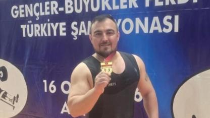 Denizlili halterci Hakan Dağ Türkiye şampiyonu