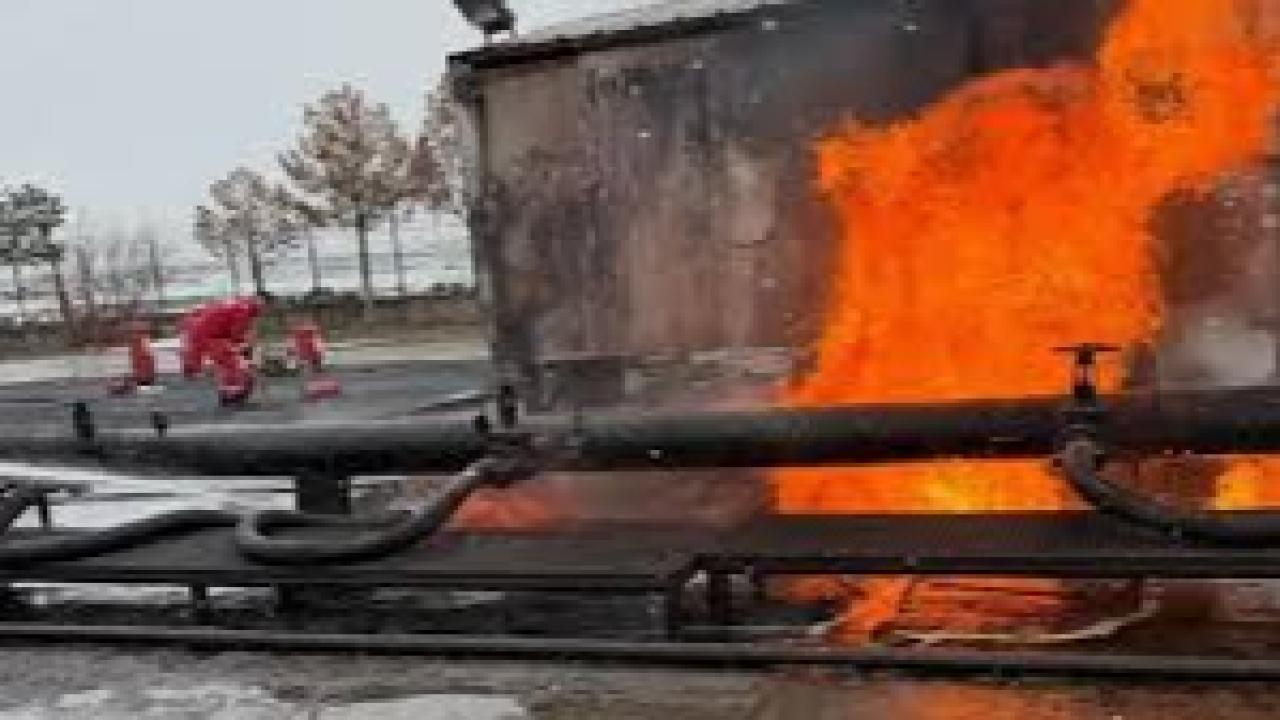 Diyarbakır’da ham petrol havuzunda yangın