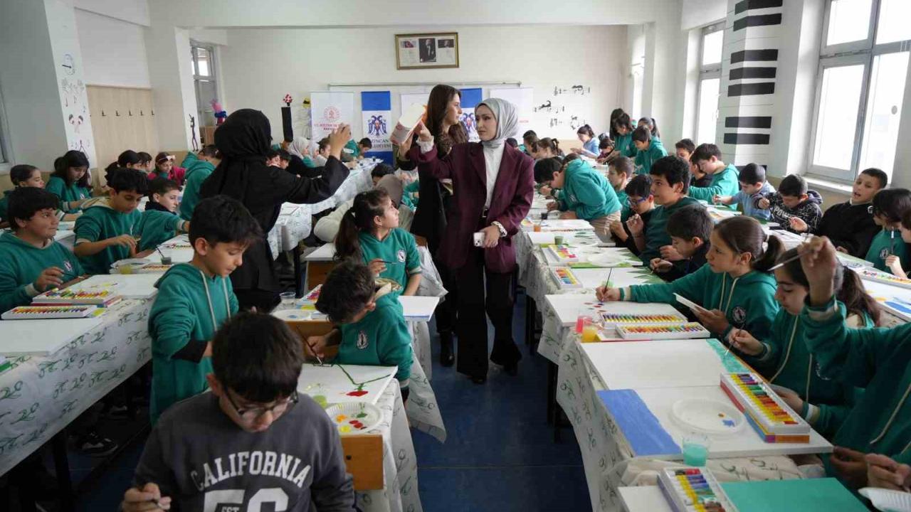 Erzincanlı çocuklar sanatla buluştu