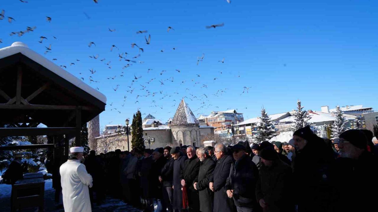 Erzurum’da şehitler için gıyabi cenaze namazı