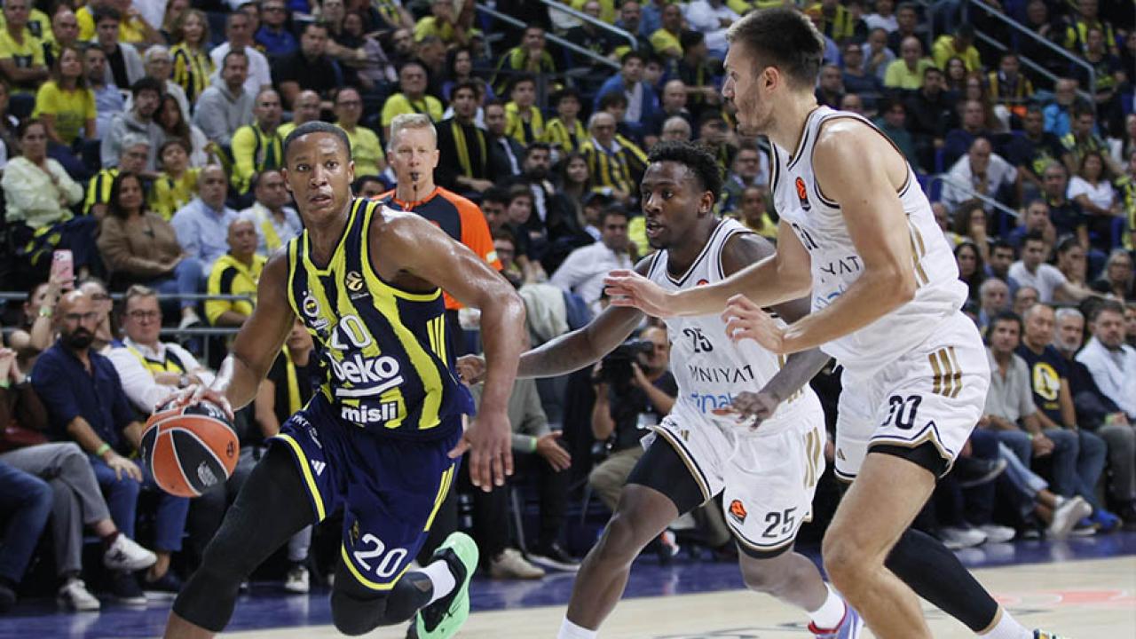 Fenerbahçe, Dubai Basketbol deplasmanında