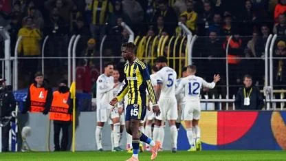 Fenerbahçe Kadıköy'de yıkıldı! Aston Villa'ya tek golle mağlup oldu