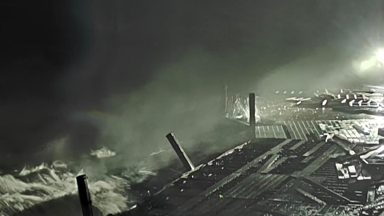 Fırtına, iskelede çalışan işçileri denize düşürdü: 1 ölü, 2 yaralı