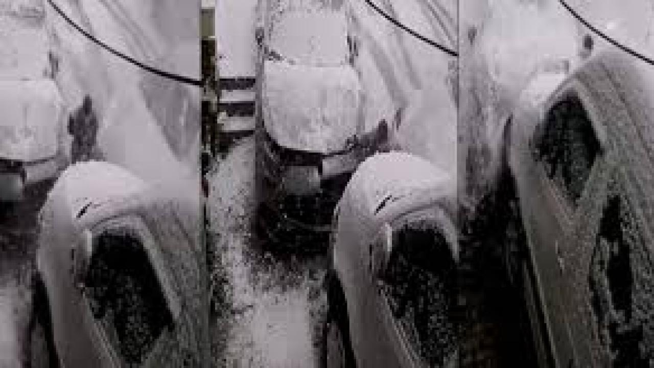 İki aracın arasında kalmaktan son anda kurtuldu