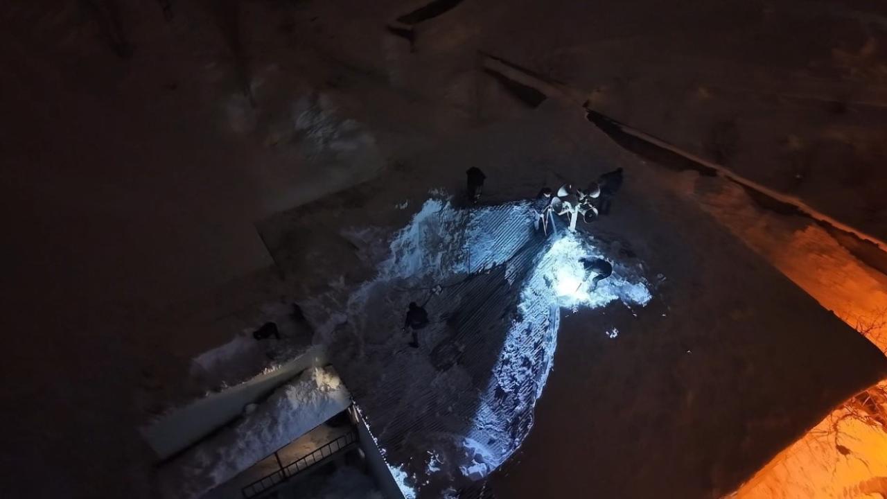 İmam anons etti, köylü küreği ve halatıyla yardıma koştu