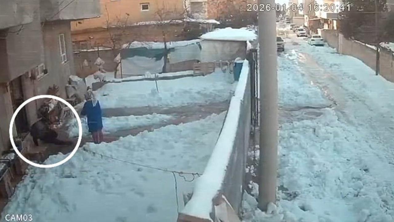 Kapıdan çıkan yerde kaldı