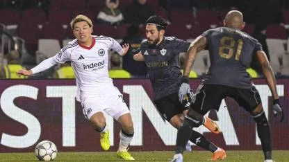 Karabağ, 90+4’te Eintracht Frankfurt’u devirdi