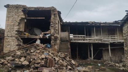 Komşusu ’adam öldü evi de yıkıldı’ dedi o anda ev çöktü