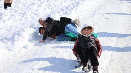Leğenle, bidonla, poşetle pistte yarış