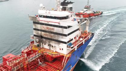 Odessa’da Ruslar tarafından vurulan Türk gemisi İstanbul Boğazı’nda