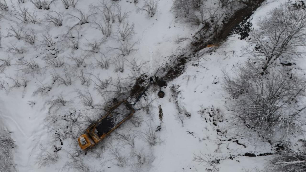 Ordu’da tır, 600 metre uçurumdan yuvarlandı