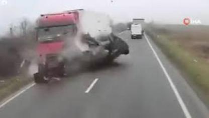 PAOK taraftarlarını taşıyan minibüs Romanya’da kaza yaptı: 7 ölü