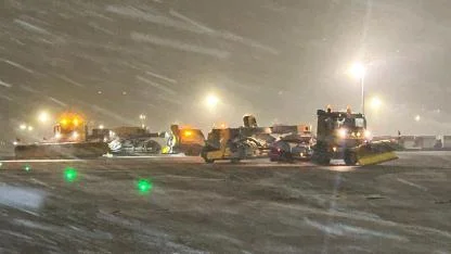 Sabiha Gökçen Havalimanı’nda karla mücadele çalışması