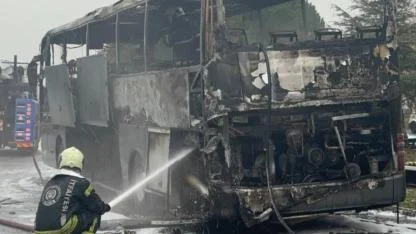 Seyir halindeki yolcu otobüsünde yangın: Facia son anda önlendi