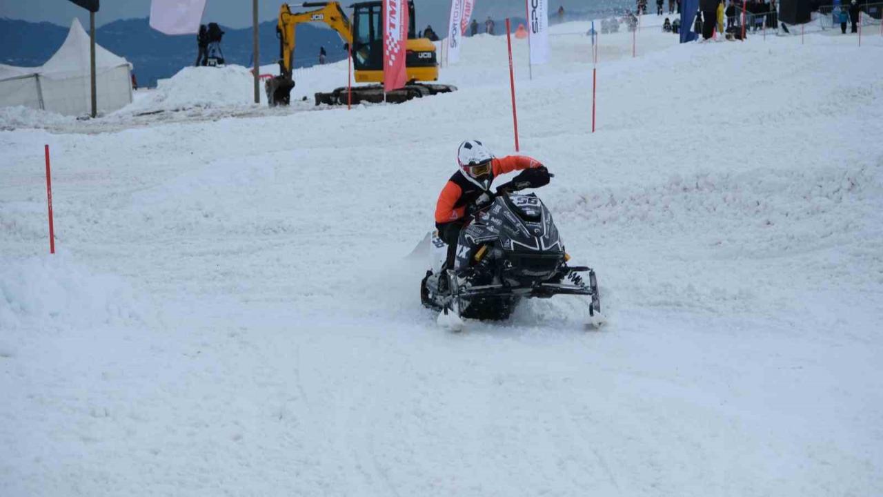 SNX Türkiye Dünya Kar Motosikleti Şampiyonası’nda ilk gün tamamlandı