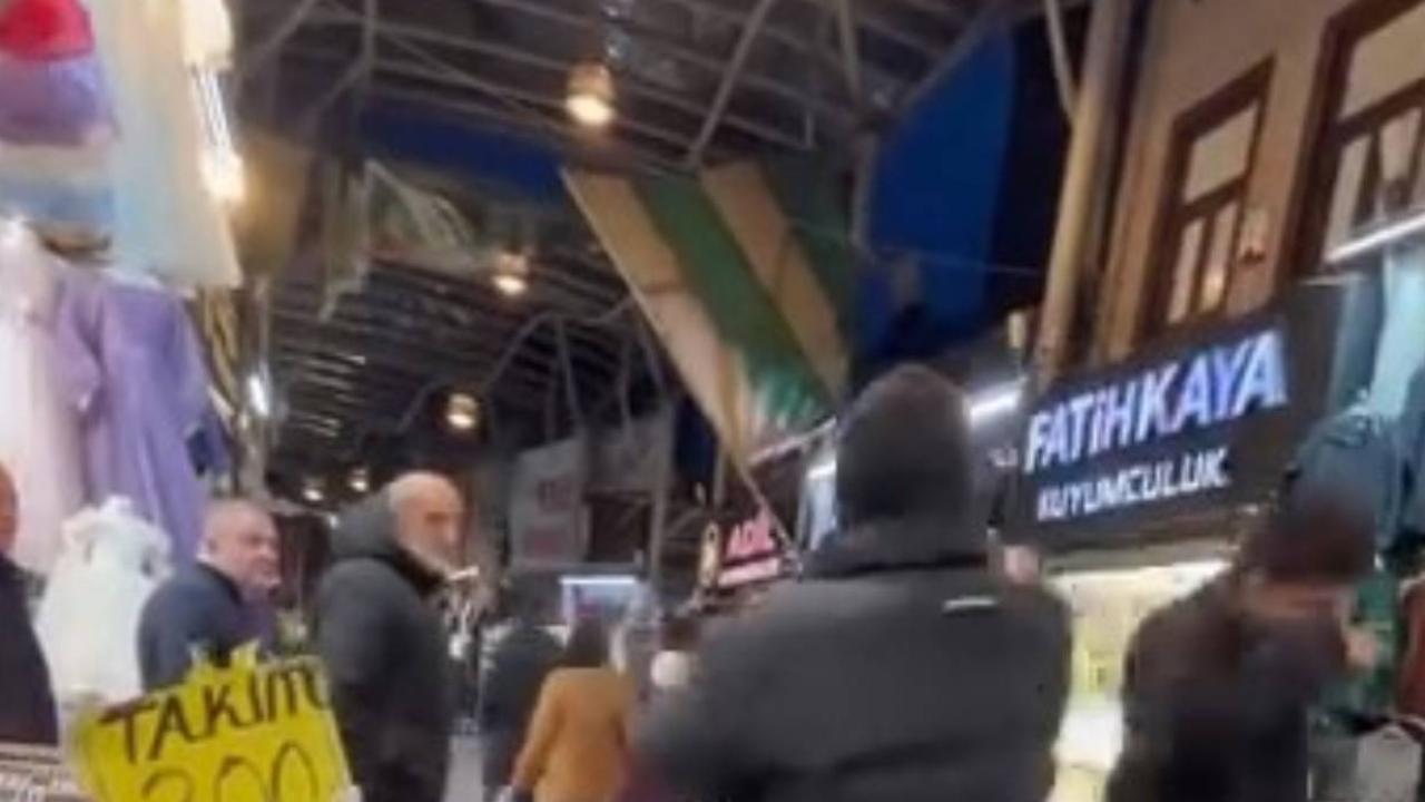 Tarihi Kapalı Çarşı’da çatılar uçtu