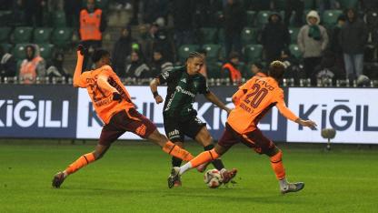 Trabzonspor 3 puanı 2 golle aldı