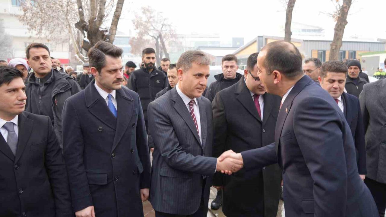 Vali Taşolar, görevine başladı