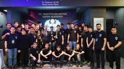 Yakutiye Belediyesi Espor akademisi liseler arası FIFA26 Espor turnuvasına gençlerden büyük ilgi