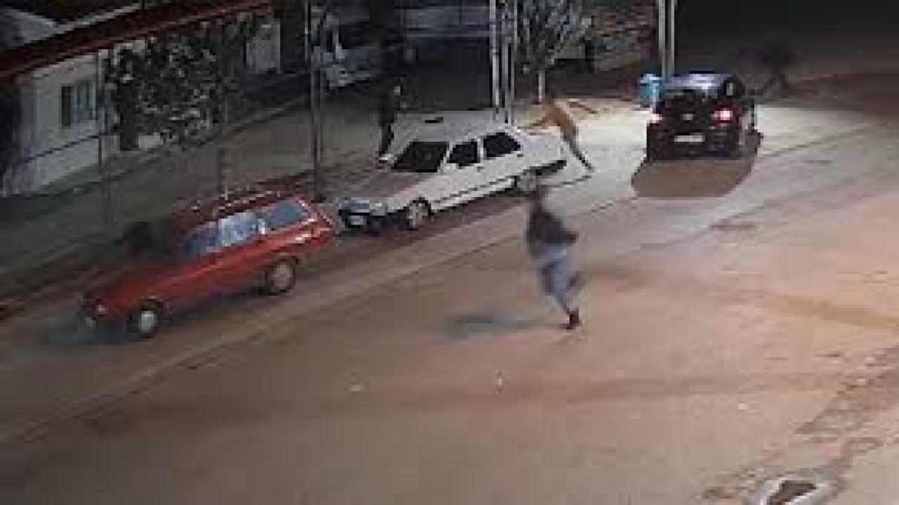 Yeğenini vurdu, ardından kazara kendisini yaraladı