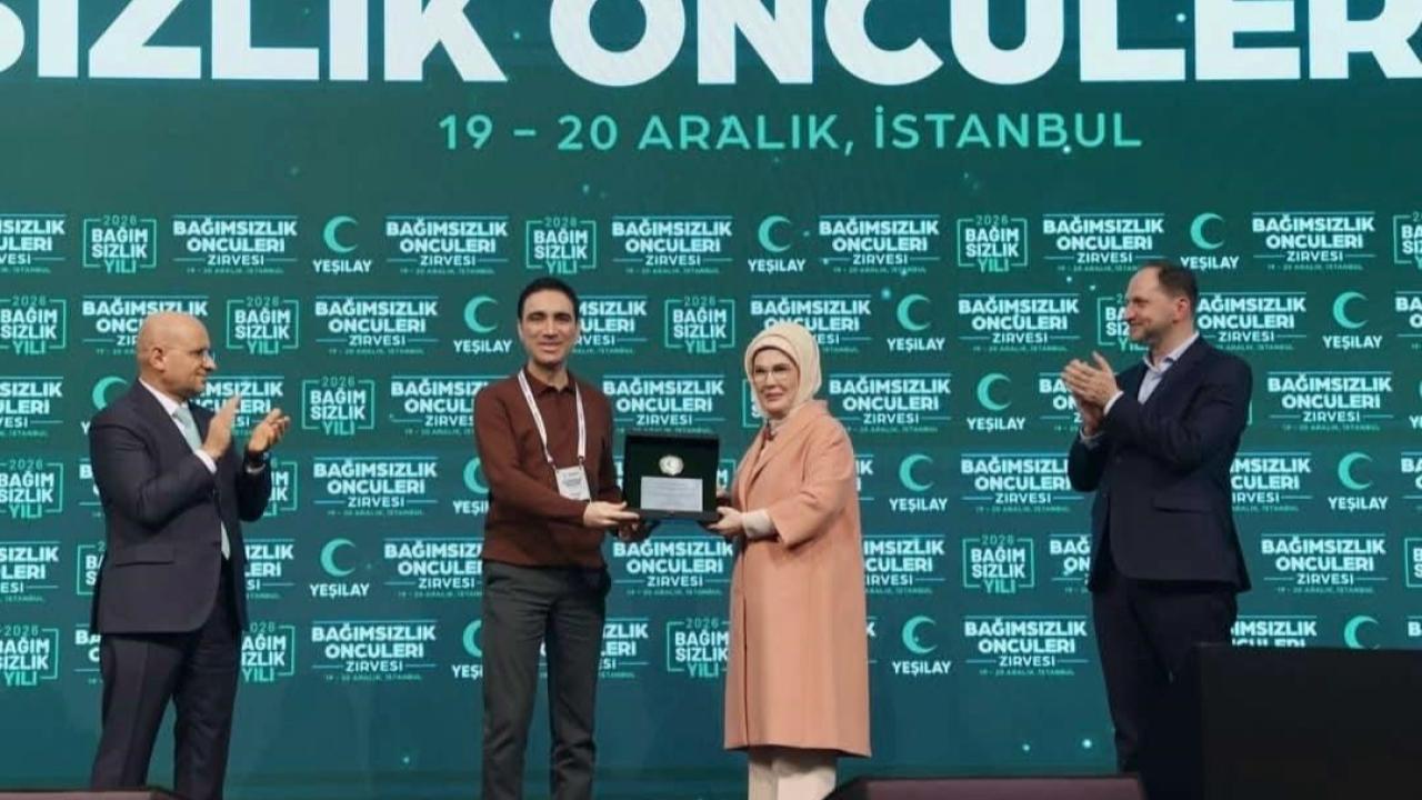 Yeşilay Erzurum Şubesi’ne anlamlı ödül