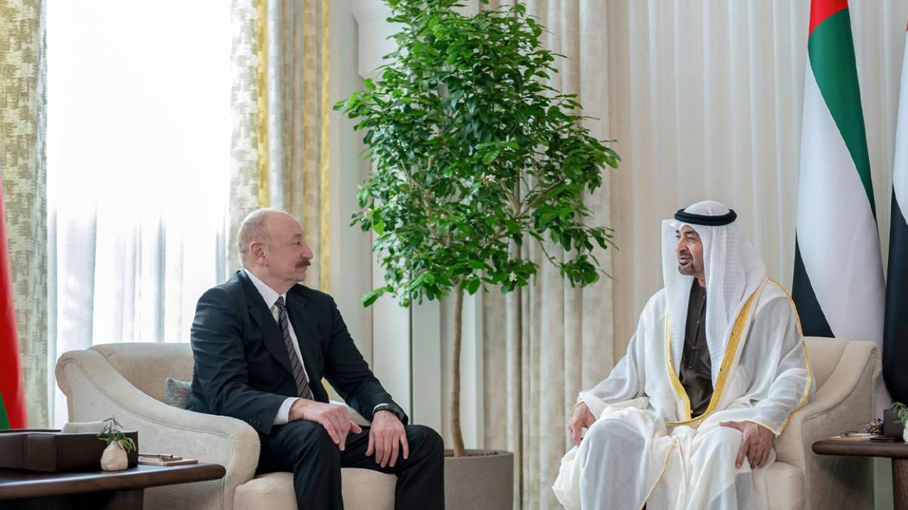 Azerbaycan Cumhurbaşkanı Aliyev, BAE Devlet Başkanı Nahyan ile bir araya geldi