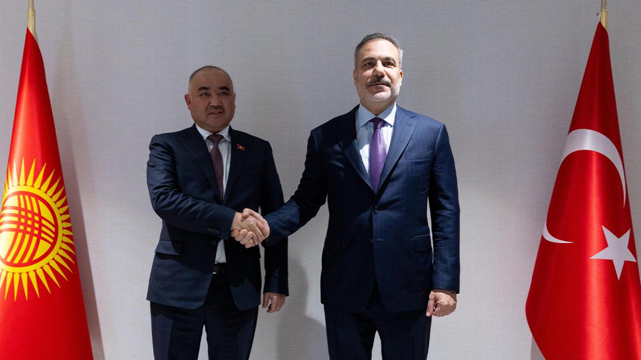 Bakan Fidan, Kırgızistan Yüksek Meclisi Başkanı Uulu ile görüştü