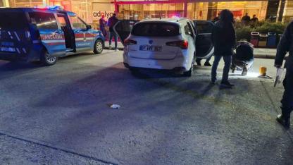 Dinlenme tesisinde 5 gündür park halinde olan otomobilden ceset çıktı