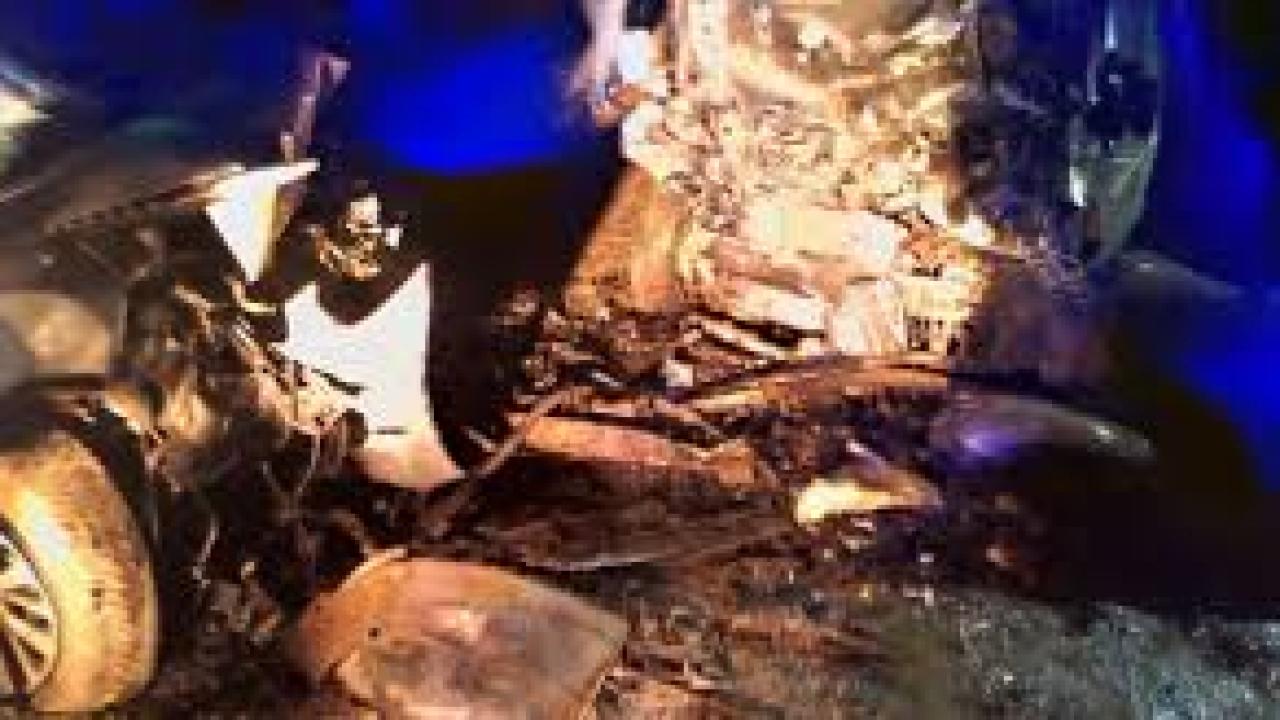 Diyarbakır’da iki otomobil çarpıştı: 5 ölü, 2 yaralı