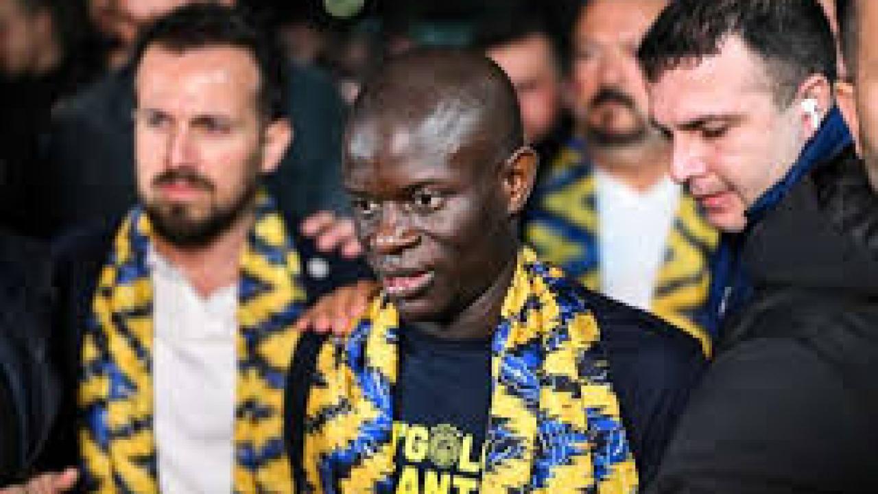 Fenerbahçe’nin yeni transferi N’Golo Kante, İstanbul’da