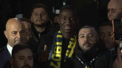 Fenerbahçe’nin yeni transferi Sidiki Cherif, İstanbul’da
