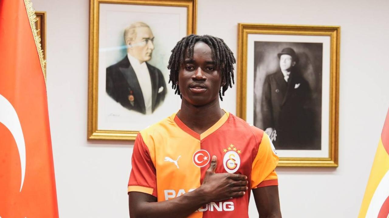 Galatasaray, 5 futbolcu transfer etti
