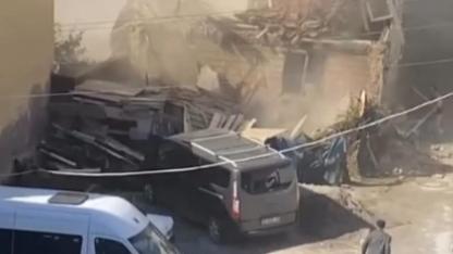 Gemlik’te metrik bina çöktü