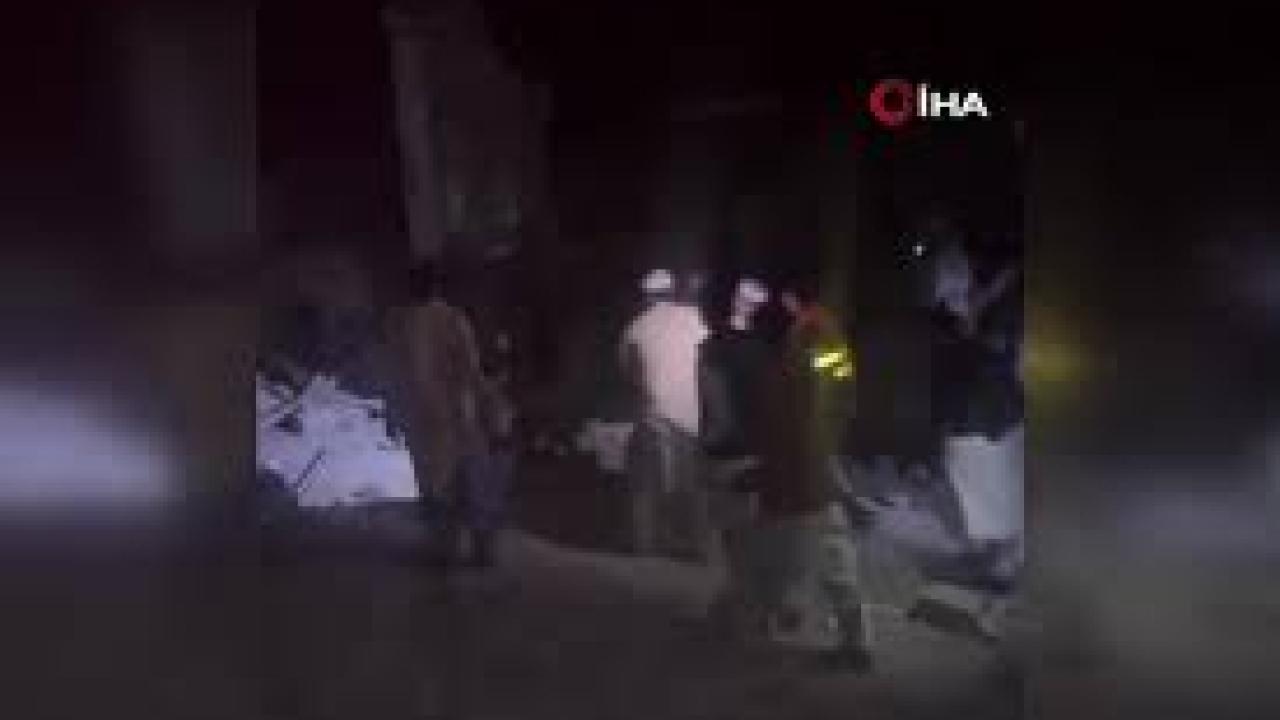 Güvenlik güçlerine bomba yüklü araçla saldırı: 10 ölü, 2 yaralı