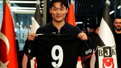 Hyeon-gyu Oh imza gününde taraftarlarla buluştu