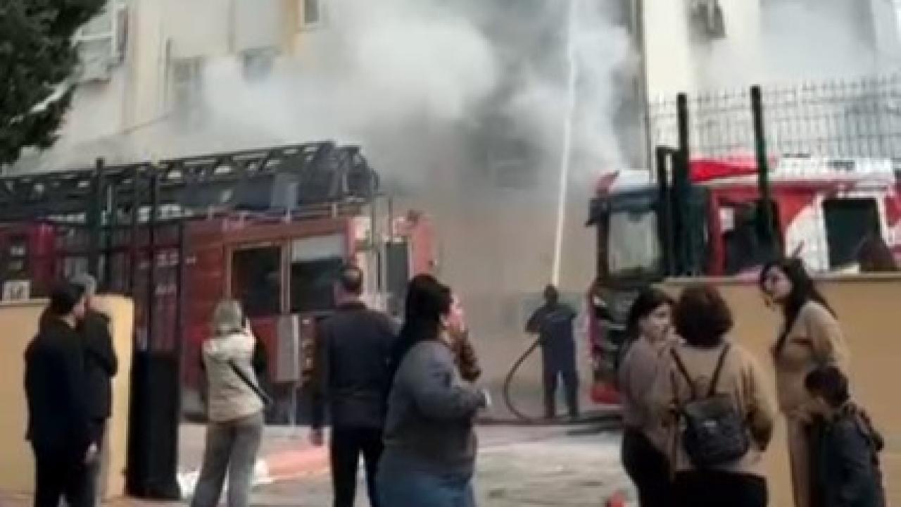İlkokulda yangın çıktı, öğrenciler tahliye edildi