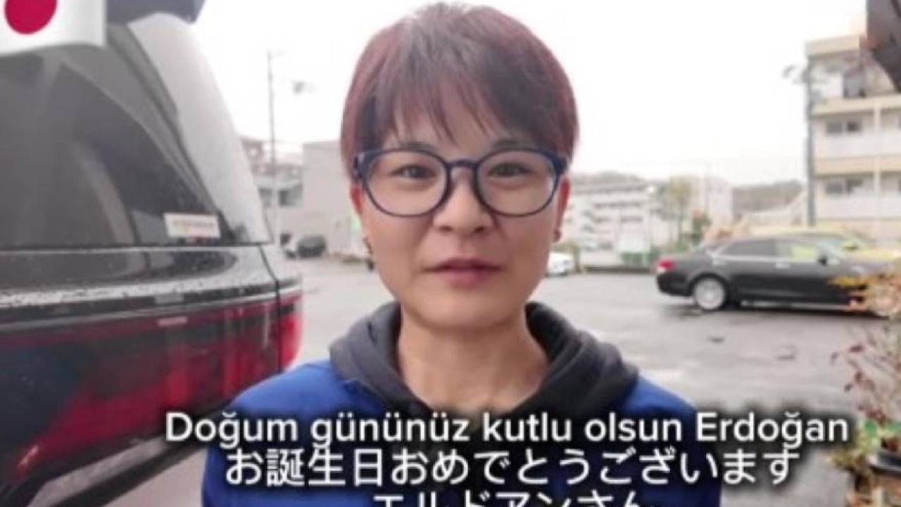 Japonya’da yaşayan Türk gencinden Cumhurbaşkanı Erdoğan’a doğum günü sürprizi