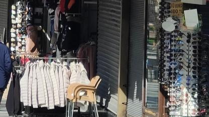 Kuşadası’nda kuyumcu soygununa "kepenk" engeli