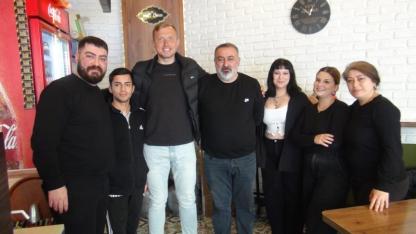 Müslüman değil ama her gün oruç tutuyor