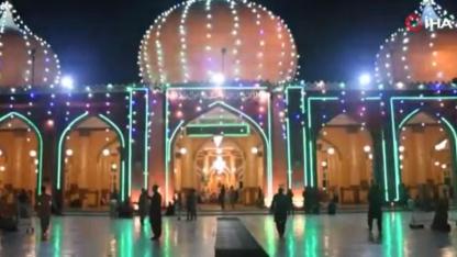 Pakistan’da ilk teravih namazı kılındı