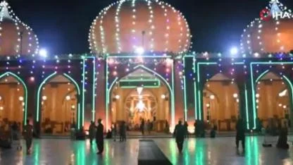 Pakistan’da ilk teravih namazı kılındı