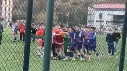 Tokat’ta amatör maçta saha karıştı