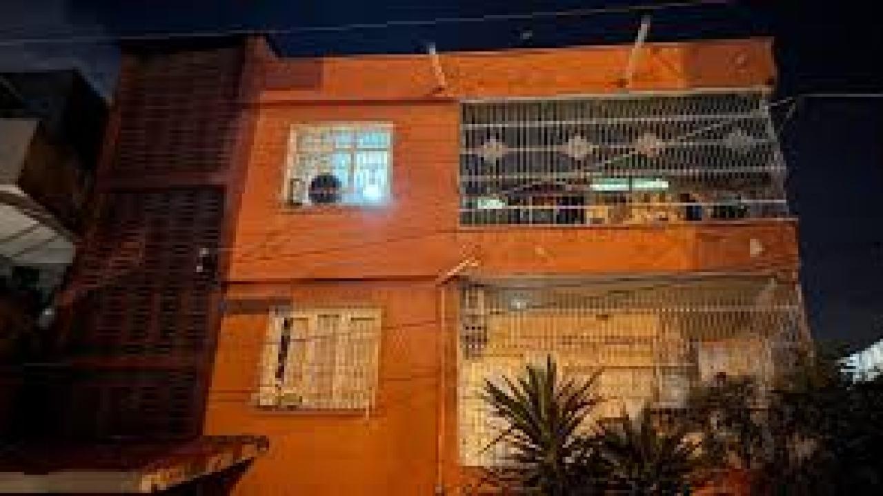 Adana’da 3 katlı binada patlama: 1 ölü, 1 ağır yaralı!