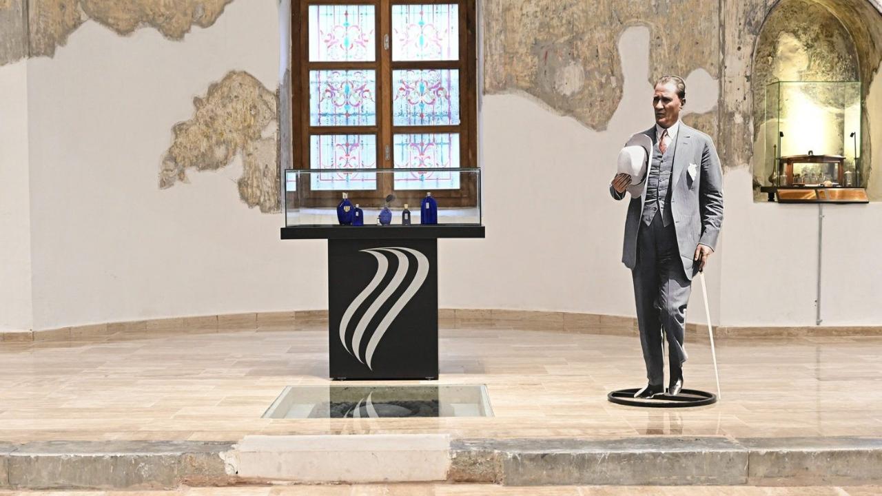 Atatürk’ün kullandığı koku ve kolonya şişeleri Misparta Koku Müzesi’nde sergileniyor