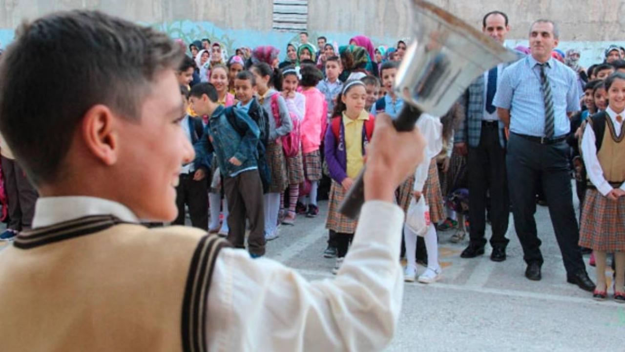 Bakan Tekin: "Ara tatilleri kaldırmıyoruz"