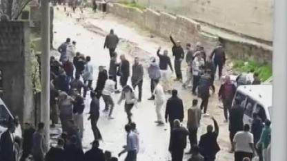 Bayram günü mahalle savaş alanına döndü: 3 ölü, 22 yaralı