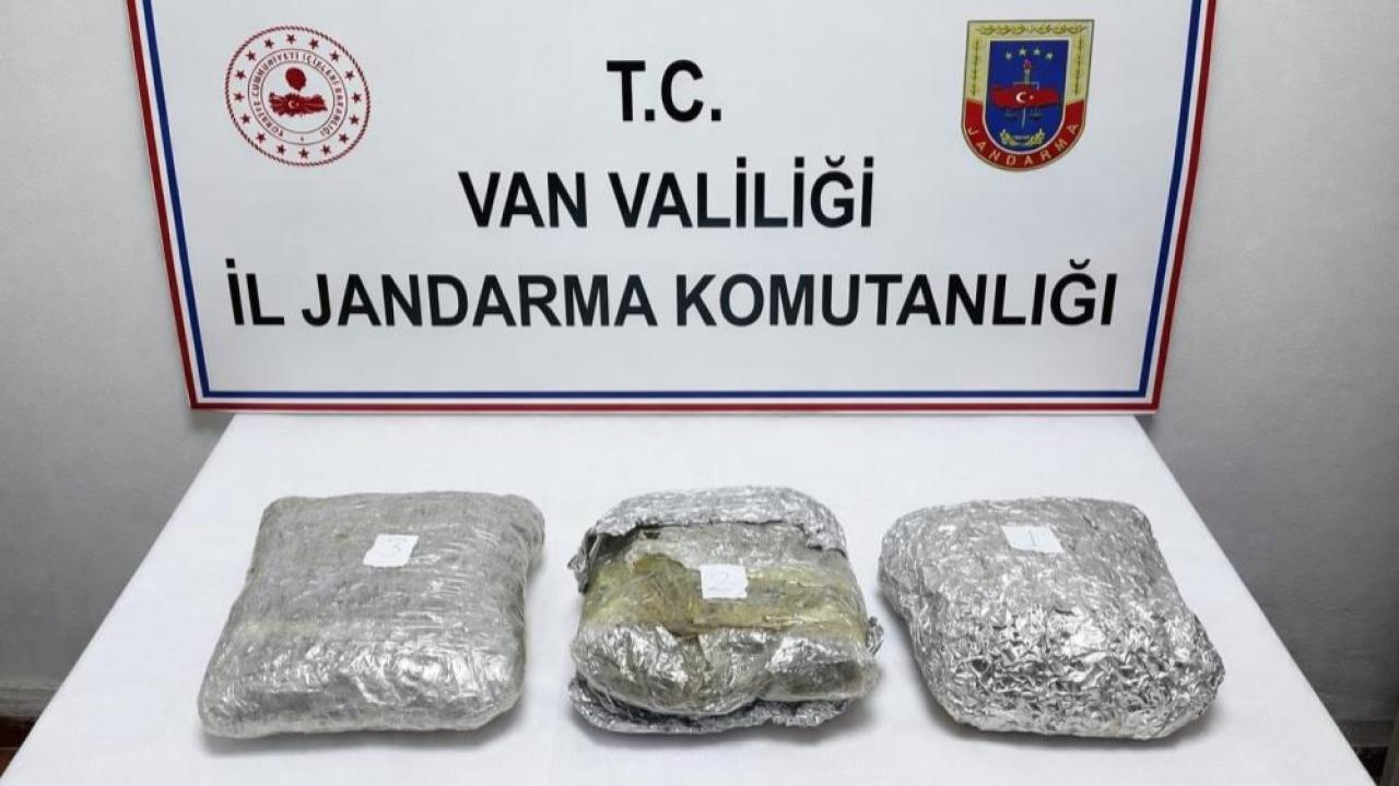 Çaldıran’da 4 kilo 60 gram skunk ele geçirildi